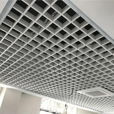 Gạch trần kim loại 100x100 Lưới tản nhiệt Khoảng cách bằng nhôm di động Trang trí trần nhà