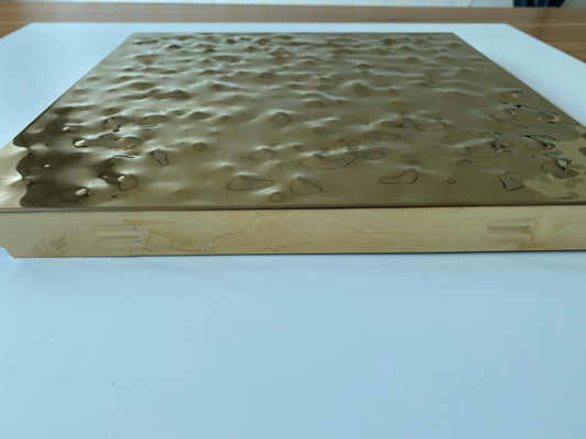 Trần bằng kim loại nhôm hạt gỗ 300x300x25mm Kẹp gợn sóng bằng thép không gỉ trong trần