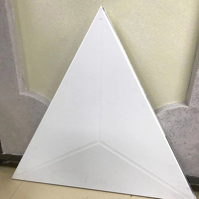 Kẹp hình tam giác 1000x1000x1000mm trên trần cho ga tàu điện ngầm