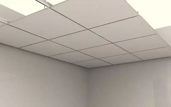 Nhôm 600x600mm đặt trên trần Độ dày 0,5mm cho trung tâm hội nghị