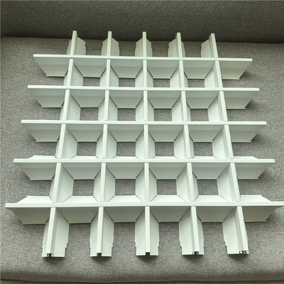 Hệ thống trần lưới tản nhiệt hình kim tự tháp 100x100 bằng kim loại