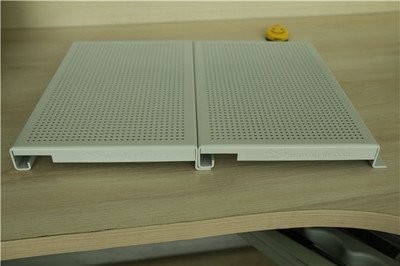 Móc 1500 * 4000mm trên trần kim loại nhôm veneer cho ga tàu điện ngầm