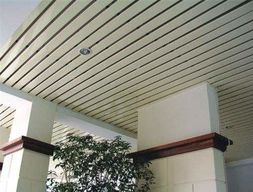 Trần kim loại nhôm 85mm cho hồ bơi Tấm trần nhôm U Strip