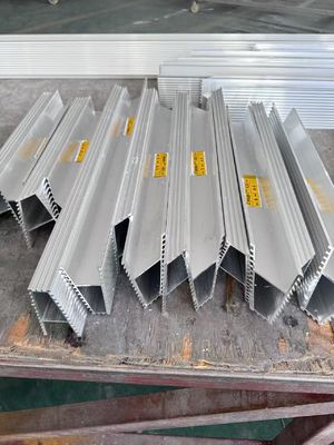 C hình dạng hồ sơ nhôm thương mại kim loại dải trần chống khuôn